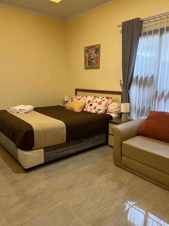 Casa Familia Syariah Apartment Sleman  Exterior photo